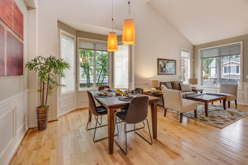 What's the Difference Between a Conventional and FHA Loan?